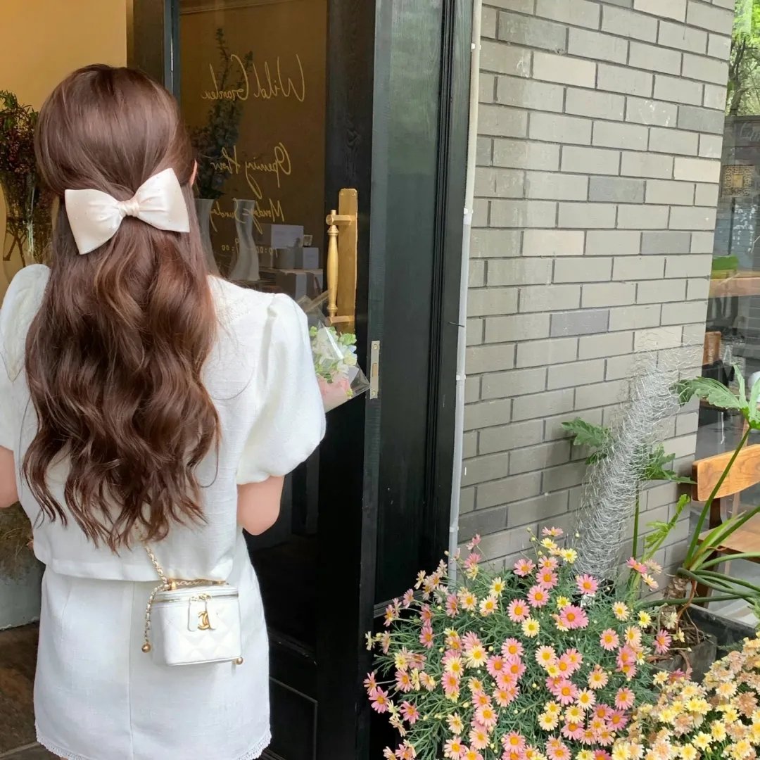 哭泣的鹦鹉